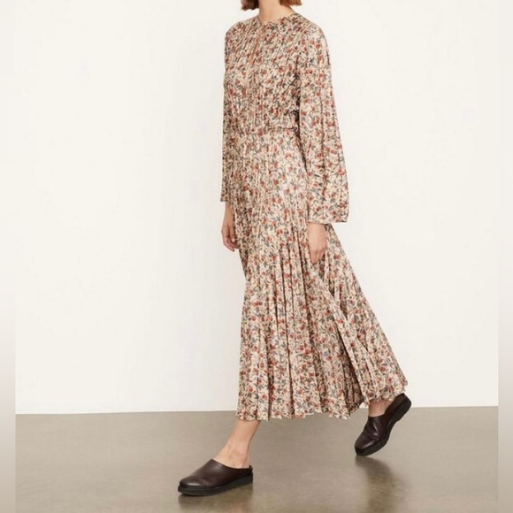 VINCE Printed Pleat pomegranate dress. Size Large. - Picture 4 of 9